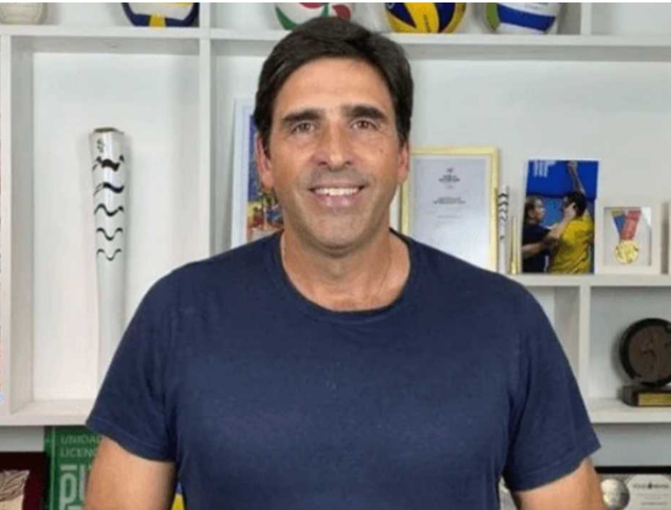 Giovane G�vio, bicampe�o ol�mpico no v�lei, sofre acidente em viagem a Santa Catarina