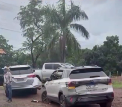 Crian�a morre em colis�o entre tr�s carros na MT-270