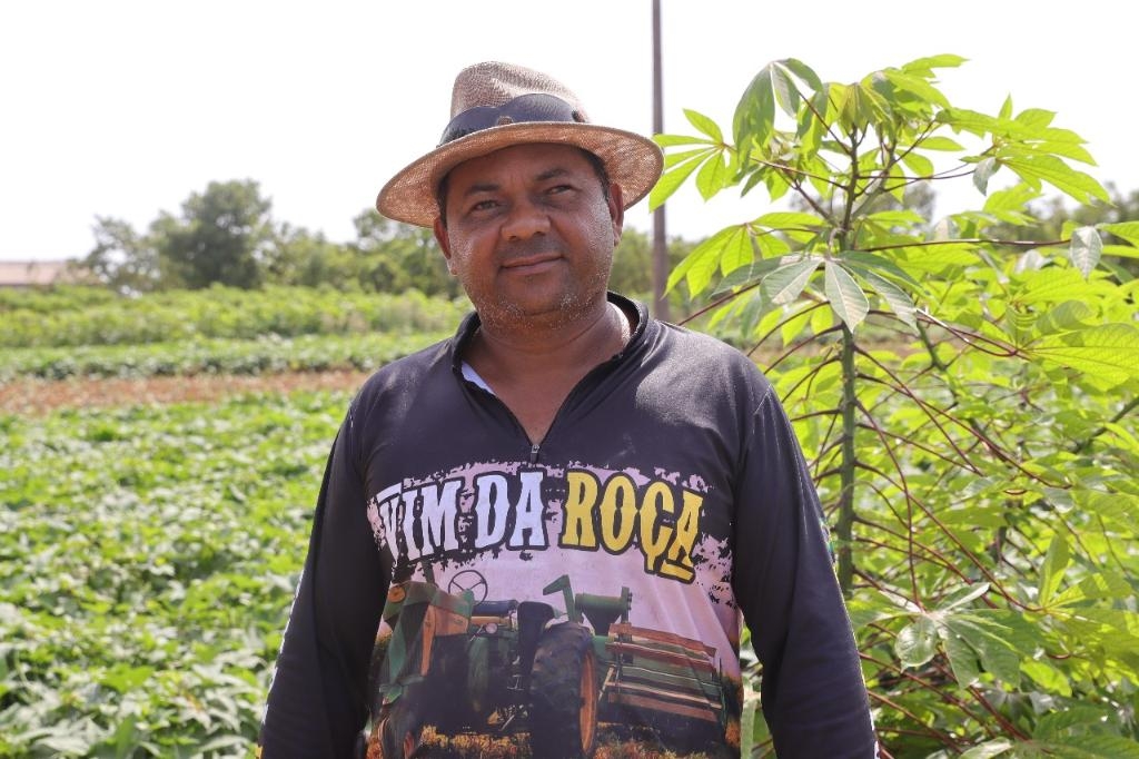 M�quinas entregues pelo Governo de MT facilitam o trabalho da agricultura familiar