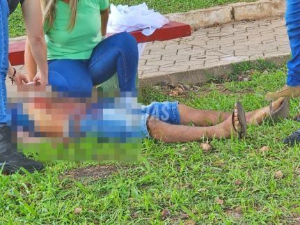 Homem � morto a facadas em pra�a central de Juara; suspeito foi identificado e est� foragido