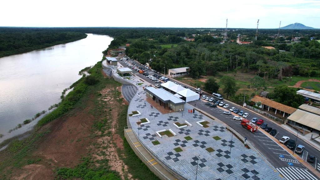 Governo entrega orla tur�stica, refor�a seguran�a e amplia investimentos em Santo Ant�nio de Leverger