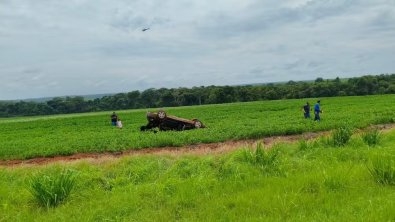 Capotamento na MT-242 deixa cinco feridos, incluindo duas crian�as, em Sorriso