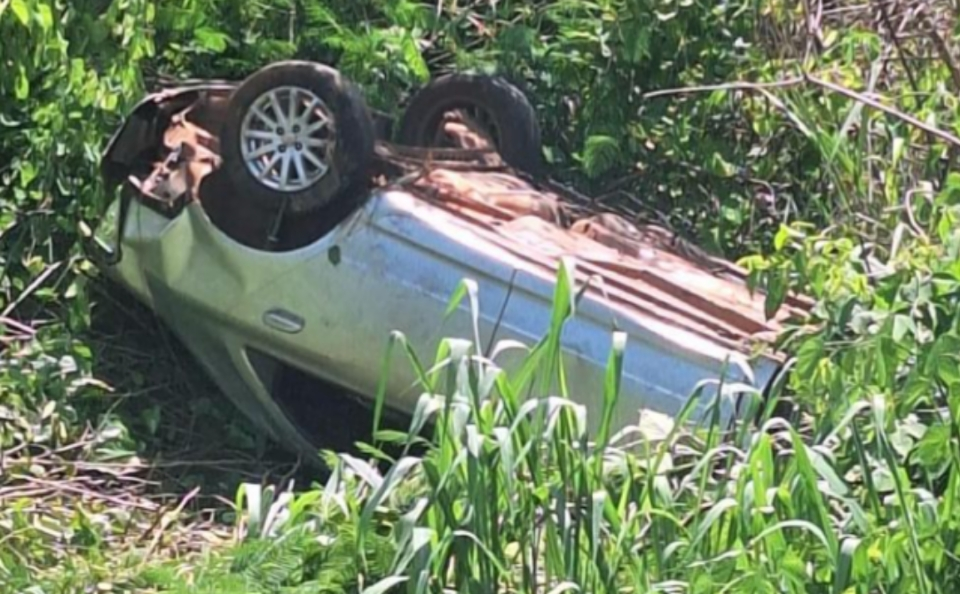 Motorista perde controle e capota ve�culo �s margens da MT-344 em Dom Aquino