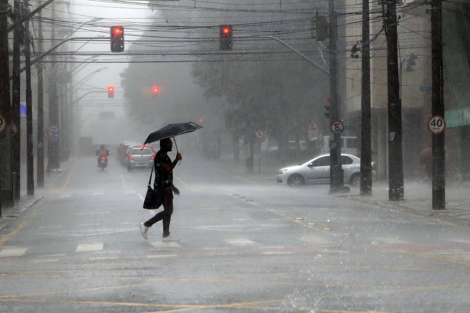 Alerta de chuva: Cuiab� deve ter fim de semana nublado e abafado