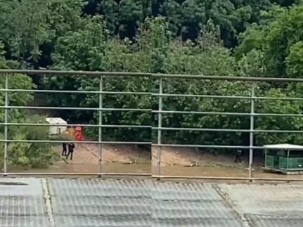 Corpo em decomposi��o � localizado no Rio Cuiab� com tornozeleira eletr�nica(V�deo)