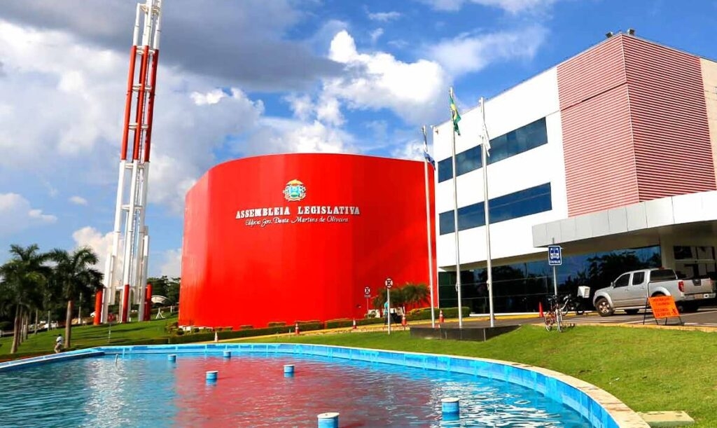 ALMT mant�m entrega de RG durante recesso administrativo