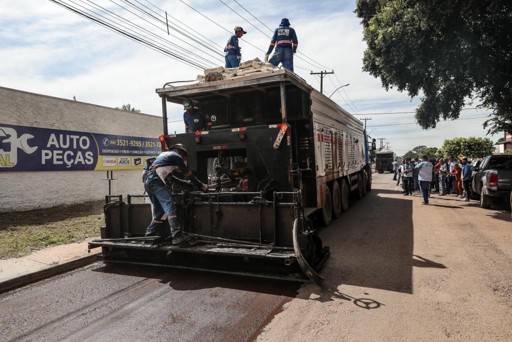 Governo vai investir R$ 68,7 milh�es para recupera��o de asfalto em nove cidades da Baixada Cuiabana