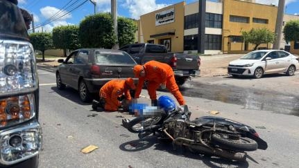 Motociclista fica gravemente ferido ap�s colis�o na Miguel Sutil