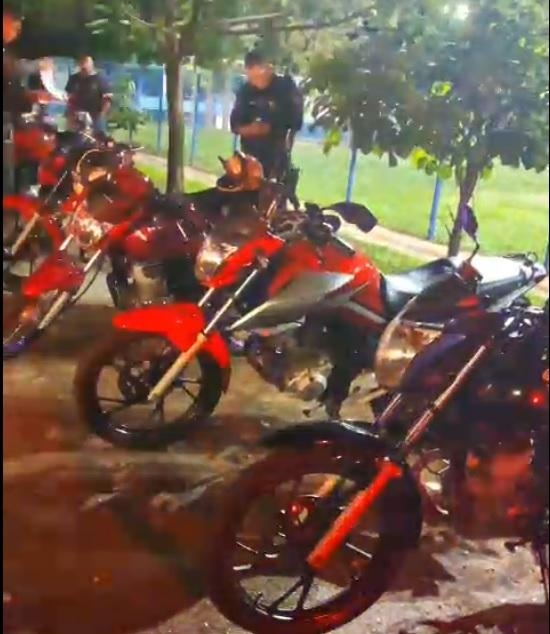 Pol�cia Militar frustra rolezinho em Rondon�polis e apreende 30 motocicletas irregulares