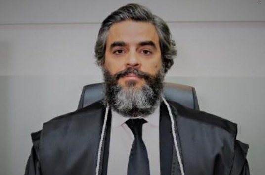 Juiz federal Raphael Casella de Almeida Carvalho, do Tribunal Regional Federal da 1 Regio (TRF1) alegou assdio judicial e judicializao predat