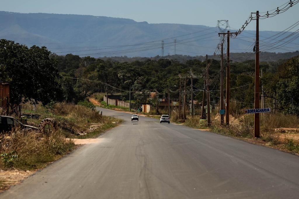 Governo de MT investe em rodovias e leva asfalto para distritos de Cuiab�