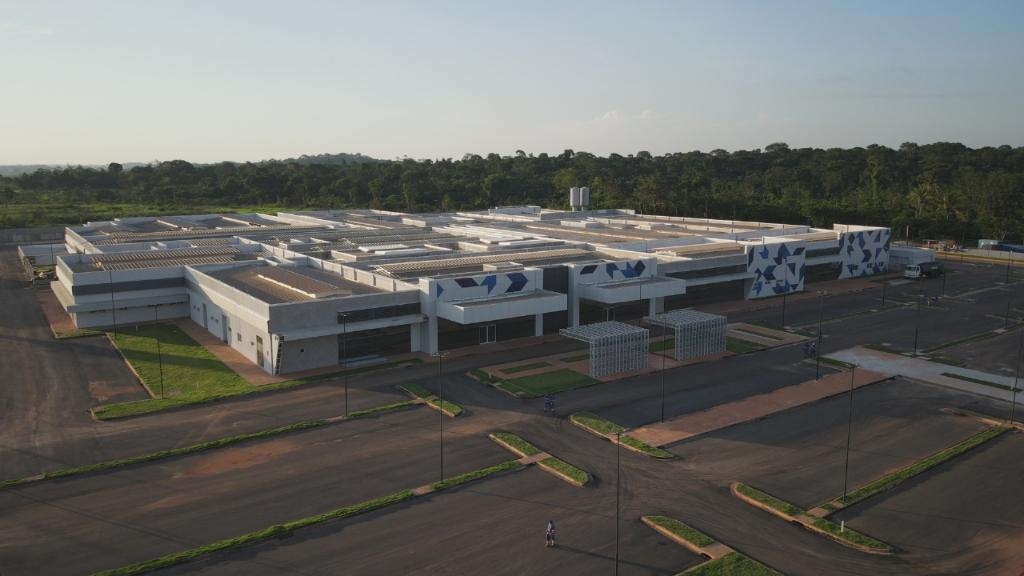 Obras dos quatro novos Hospitais Regionais avan�am em Mato Grosso