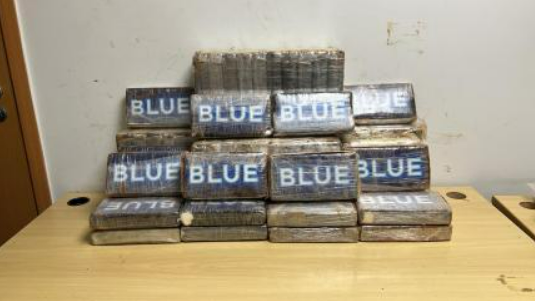 Coca�na avaliada em R$ 1 milh�o � apreendida em Pocon�