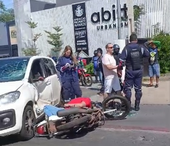 Acidente na Miguel Sutil termina com motociclista morto na tarde de s�bado(V�deo)