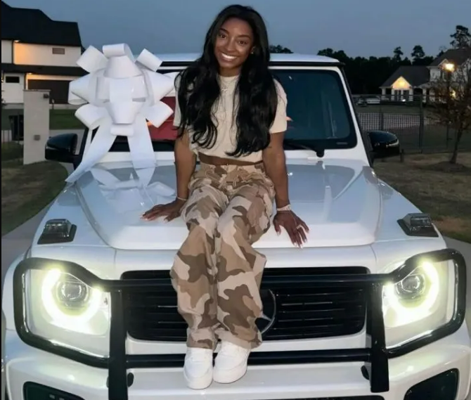 Simone Biles compra carro avaliado em R$ 900 mil ap�s Olimp�ada de Paris