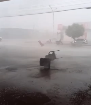 Temporal provoca alagamentos e danos em munic�pios do interior de Mato Grosso (V�deo)
