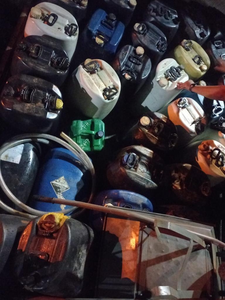 Pol�cia Militar prende suspeito por furto de diesel, recupera carga e apreende caminh�o