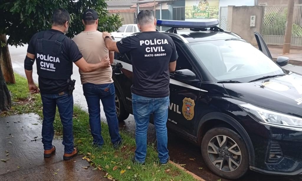 Pol�cia Civil prende homem que exibia armas em confraterniza��es em sua casa em Alto Taquari