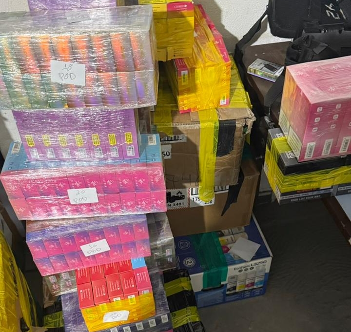 Companhia Raio prende homem com mais de 5 mil cigarros eletr�nicos ilegais em Cuiab�