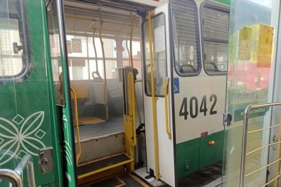 Pane el�trica provoca inc�ndio em �nibus na Esta��o Alencastro, em Cuiab�(V�deo)