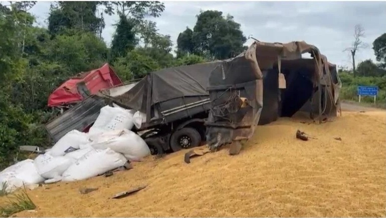 Colis�o na MT-235 termina com morte de caminhoneiro em Campo Novo do Parecis(V�deo)