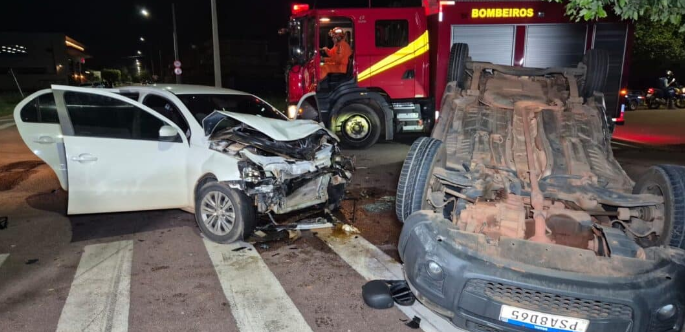Capotamento ap�s colis�o deixa uma pessoa ferida em Sinop