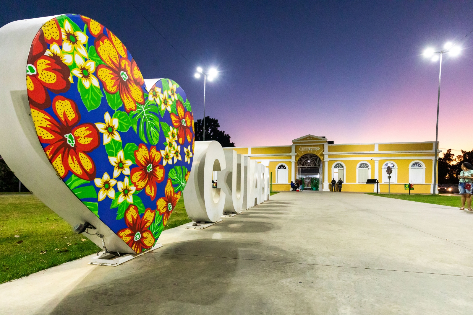 Luau �Ondas Eternas� movimenta a Orla do Porto com m�sica e espiritualidade