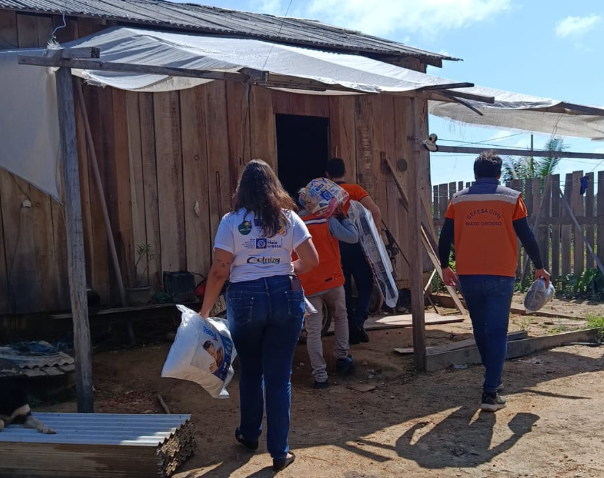 Defesa Civil leva materiais emergenciais a Colniza ap�s chuvas intensas