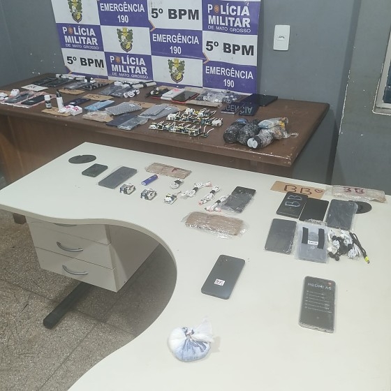 Carga de celulares � interceptada em caminh�o que levaria comida a penitenci�ria de MT