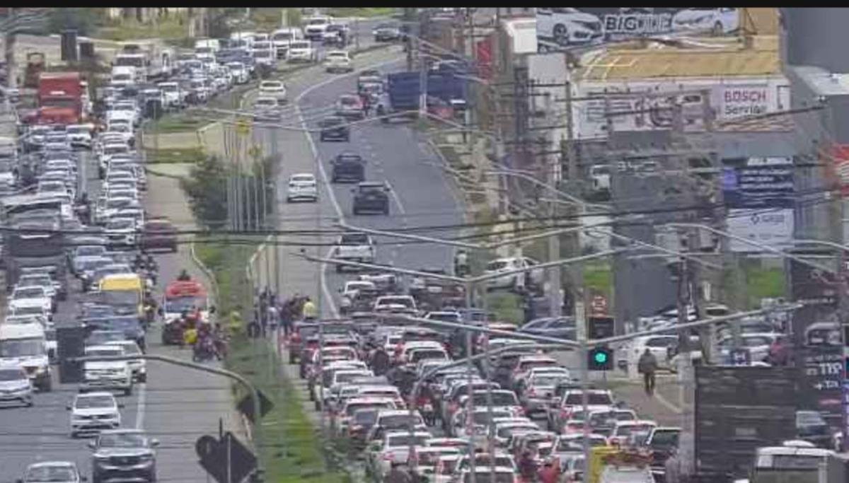 Mulher morre ap�s atropelamento na Avenida da FEB, em V�rzea Grande(V�deo)