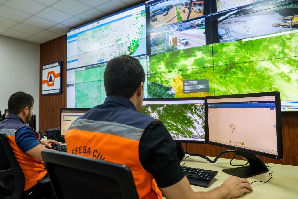 Governo de MT envia equipe da Defesa Civil a Cotrigua�u para apoio ap�s chuvas intensas