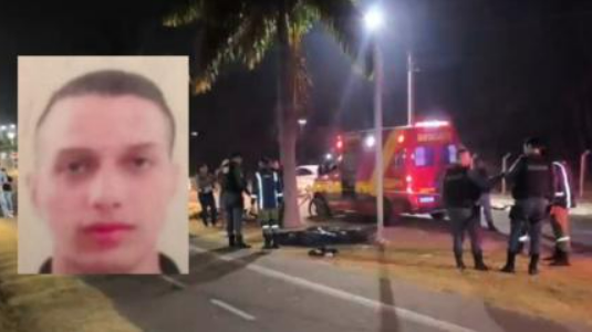 Motociclista rampa quebra-molas, bate em poste e morre