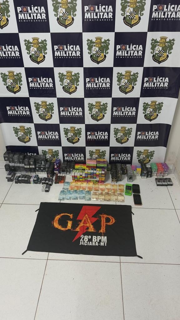 Pol�cia Militar prende dupla por contrabando e apreende 397 cigarros eletr�nicos em Jaciara