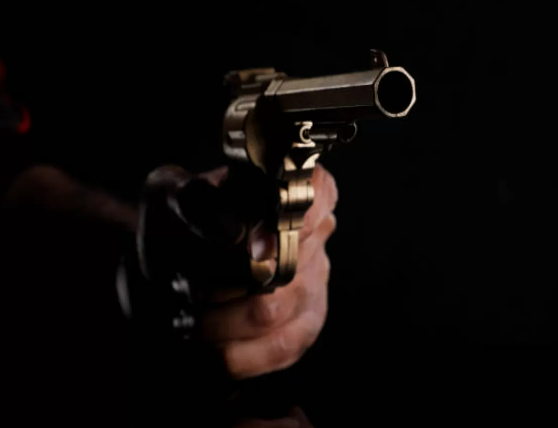 Homem � baleado em Barra do Gar�as; Suspeitos fogem em motocicleta