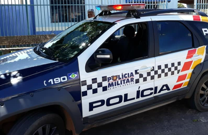 Polcia Militar prende trs pessoas por trfico de drogas em Colder