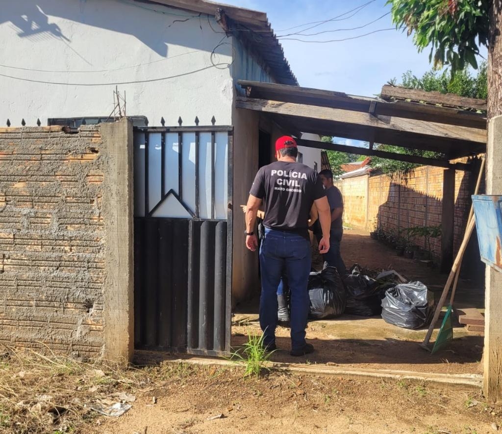 Polícia Civil prende tesoureira de facção criminosa durante cumprimento de mandado em Nova Xavantina