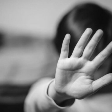 Homem � preso acusado de estuprar menina autista de 9 anos em �gua Boa