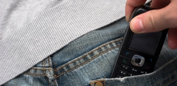 Suspeito é detido após roubo de celular de adolescente próximo a escola em Cuiabá