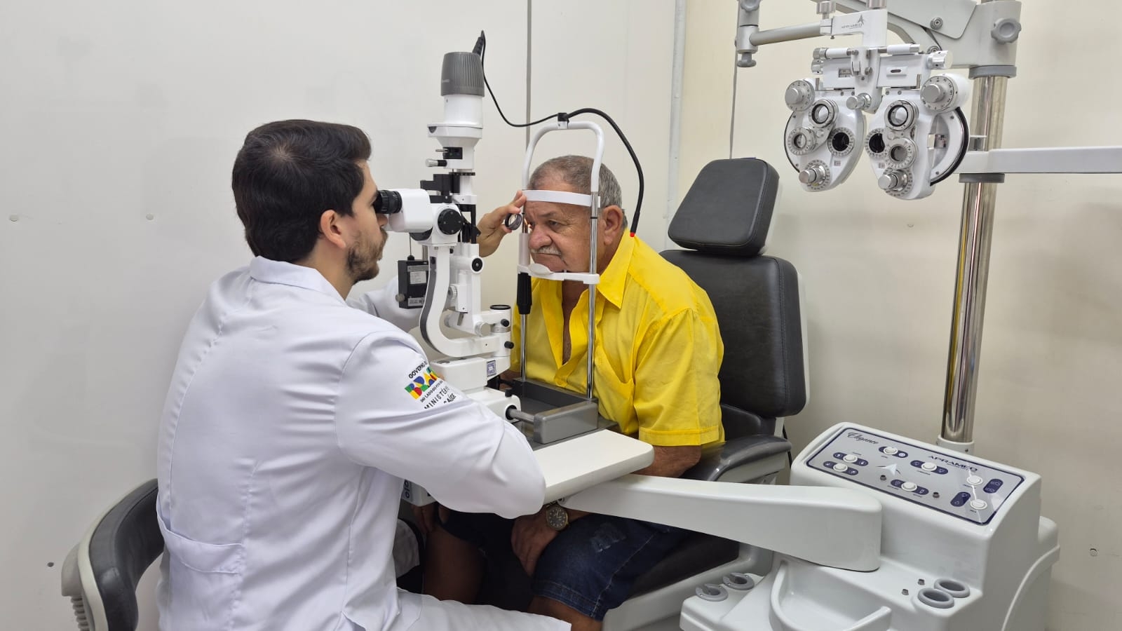 Programa Agora Tem Especialistas leva carreta com exames oftalmol�gicos e cirurgias de catarata a Tangar� da Serra