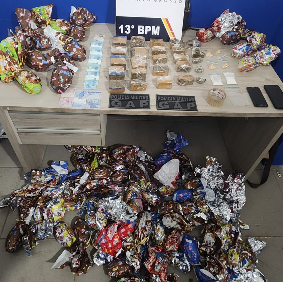 Pol�cia Militar prende membro de fac��o criminosa com por��es de drogas e ovos de P�scoa