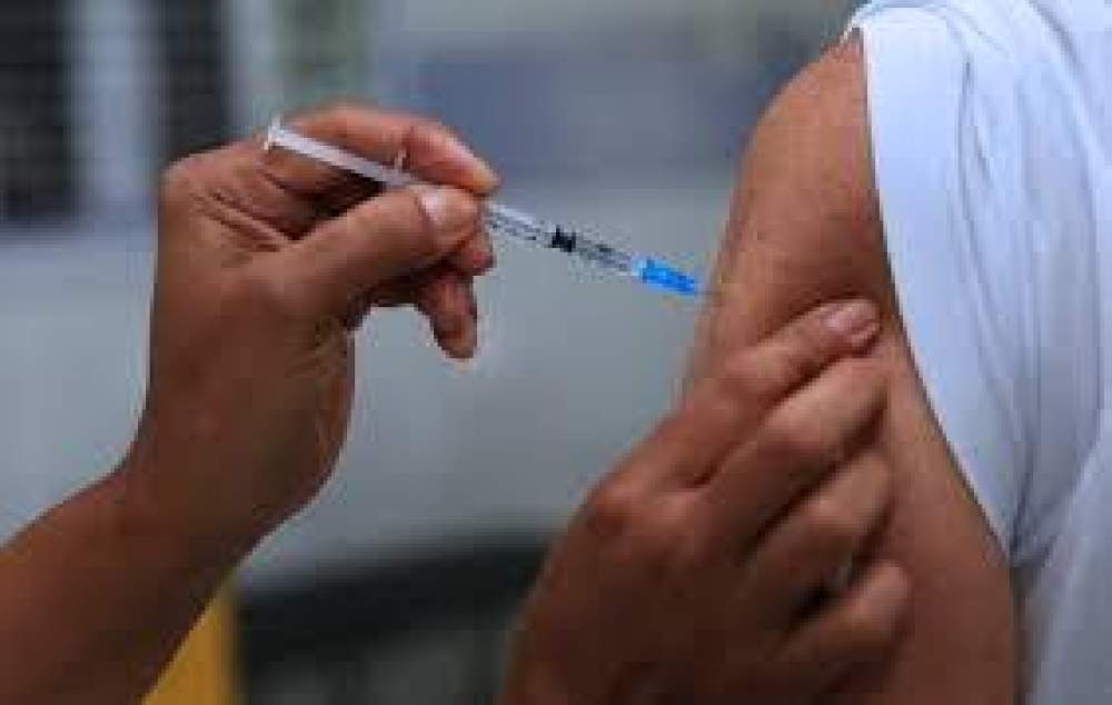 Governo sanciona lei in�dita para vacina contra o c�ncer e refor�a acesso no SUS