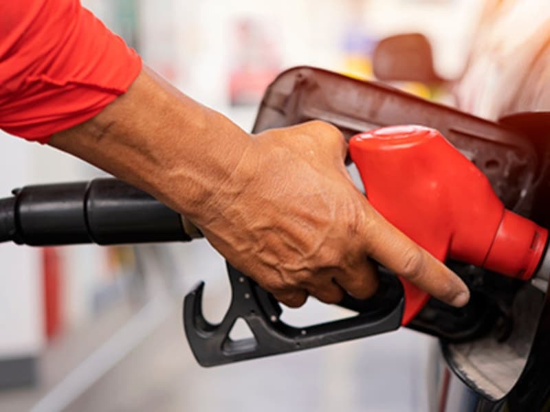 Combust�veis t�m queda discreta nos pre�os em todo o pa�s