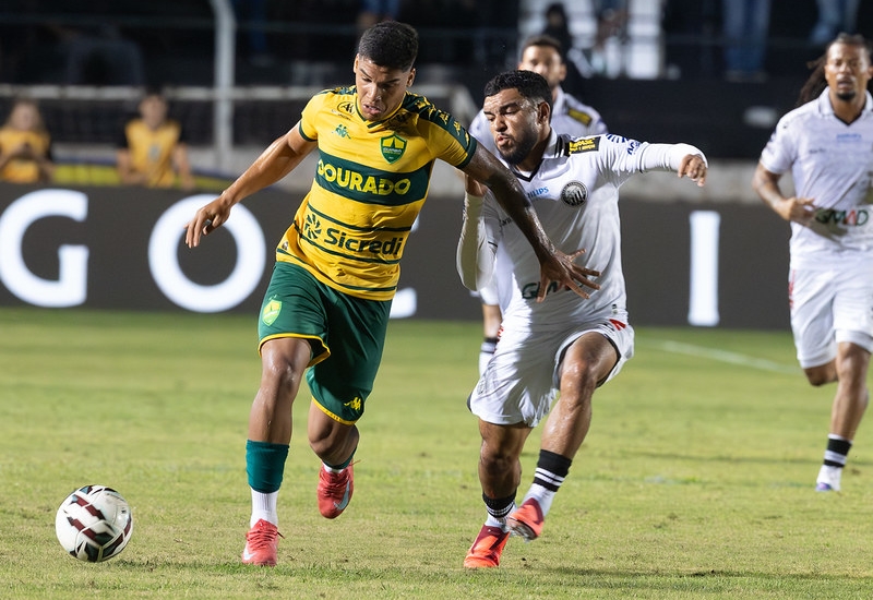 Oper�rio e Cuiab� empatam em duelo pela S�rie B