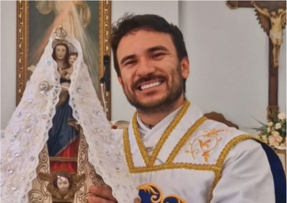 Padre Fabrcio Rodrigues morre aps colidir moto com cavalo na rodovia Transamaznica