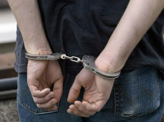 Mulher aciona pol�cia ap�s flagrar marido em ato obsceno ao lado de beb�