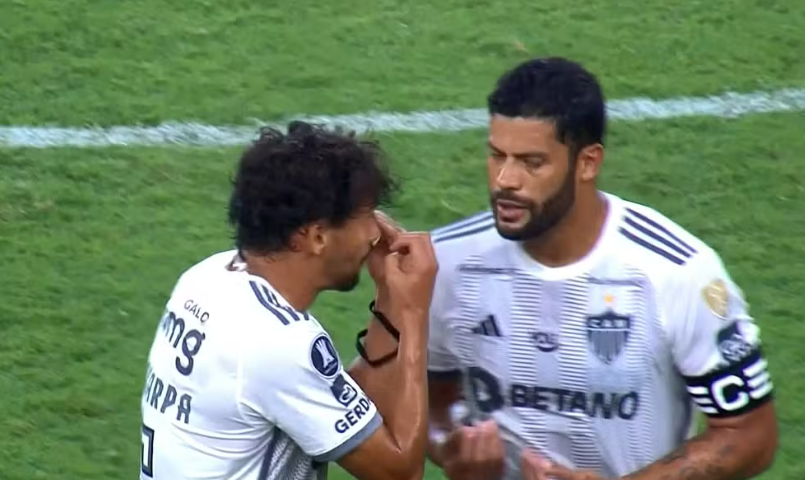 Hulk e Scarpa minimizam discuss�o ap�s derrota do Atl�tico-MG na Libertadores