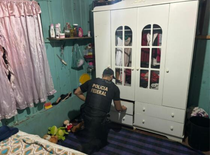 Mulher que gravava abusos de sobrinhas e vendia na internet � alvo da Pol�cia Federal