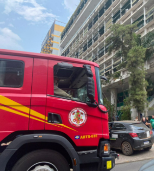 Princ�pio de inc�ndio em transformador leva � evacua��o do Pal�cio Alencastro em Cuiab�