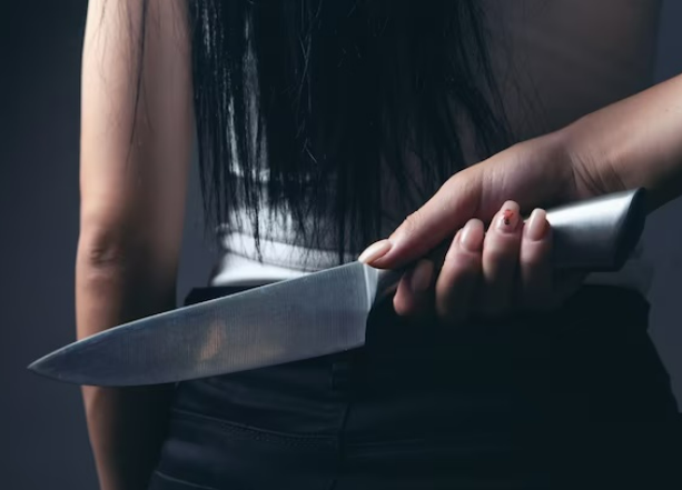 Mulher mata companheiro a facada aps ser agredida em Cuiab