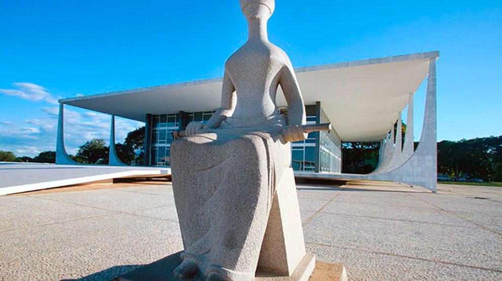 Pedido de vista paralisa julgamento de a��o sobre interven��o estadual em Cuiab�; maioria votou por manter